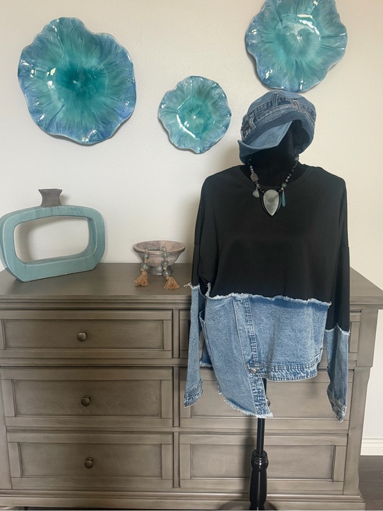 Tops - Women's Black & Denim Mixed-Media Pullover Top
